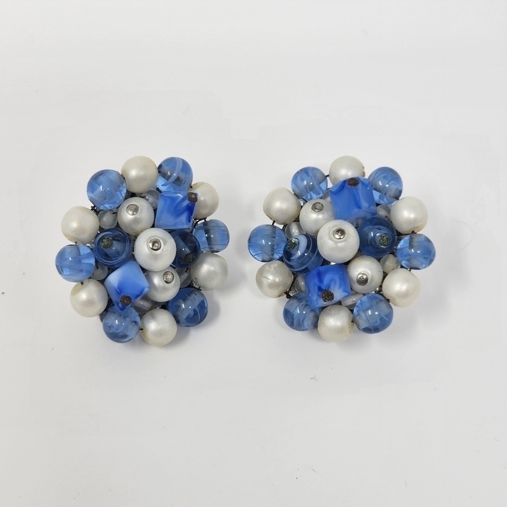 VINTAGE BLUE AND WHITE BEAD CLIP-ON EARRINGS.